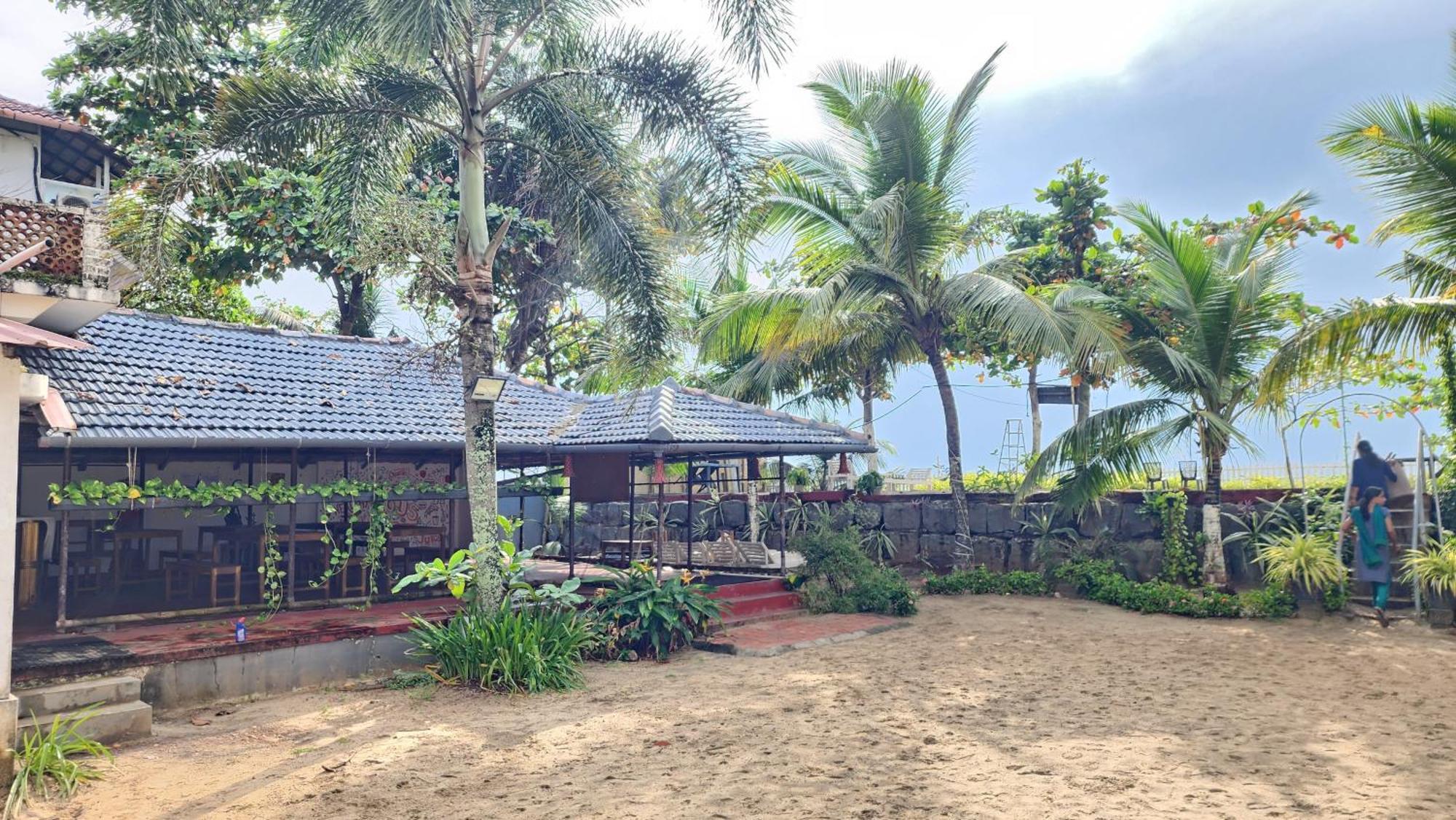 Palm Beach Resort, Alleppey アーラップーザ県 エクステリア 写真